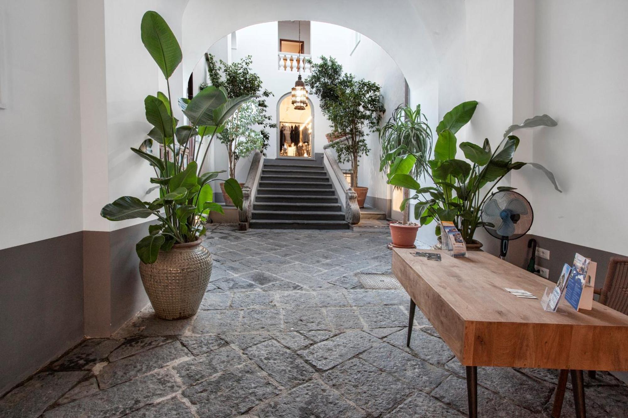 Amore Rentals - Appartamento Terrazza Tasso Sorrento Eksteriør billede