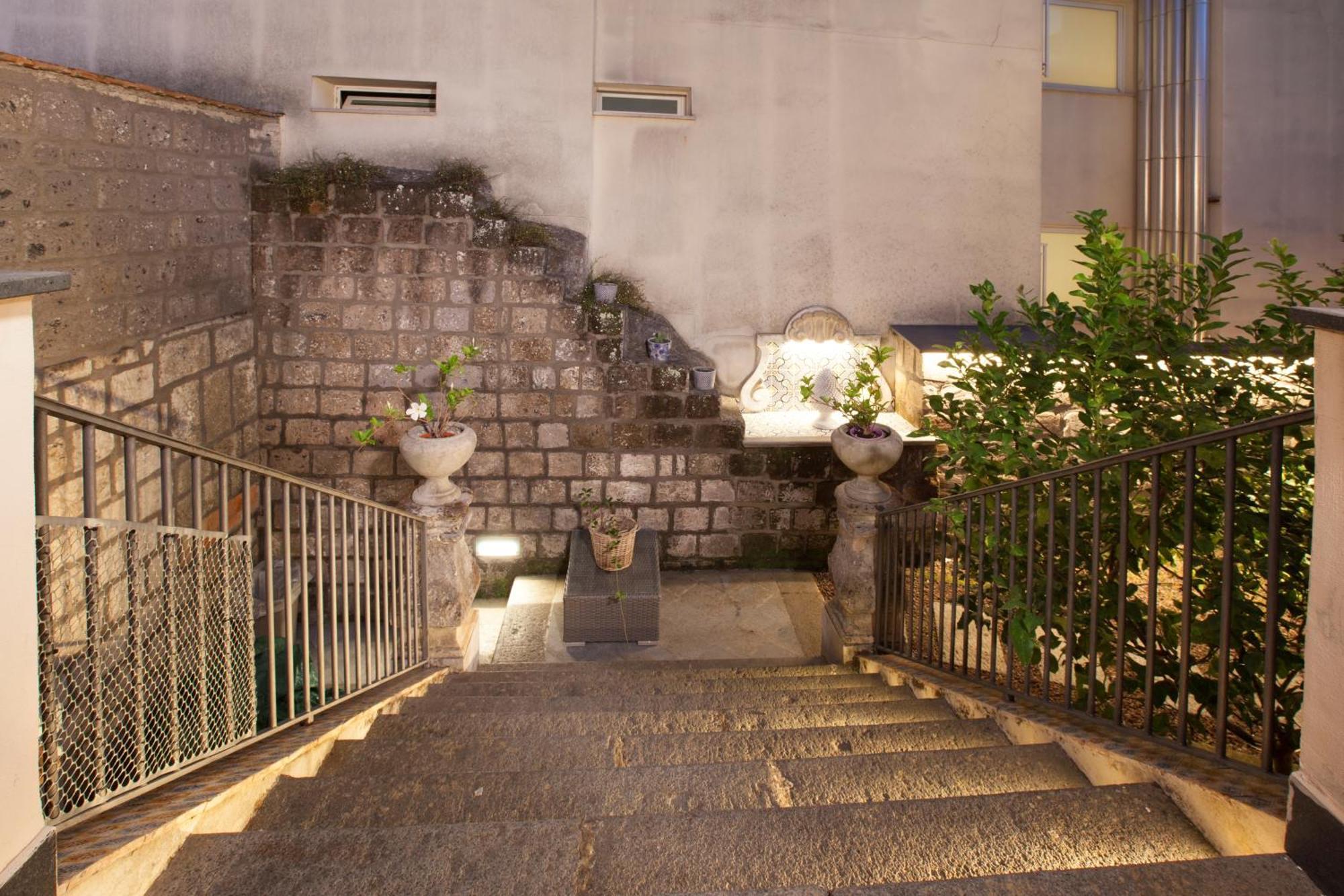 Amore Rentals - Appartamento Terrazza Tasso Sorrento Eksteriør billede